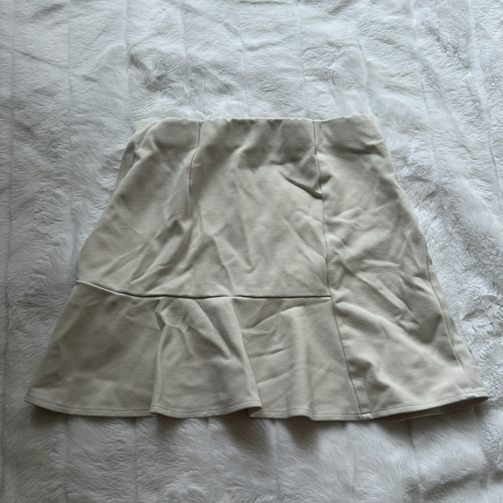 White TopShop mini white skirt
Size 2 - Picture 3 of 6